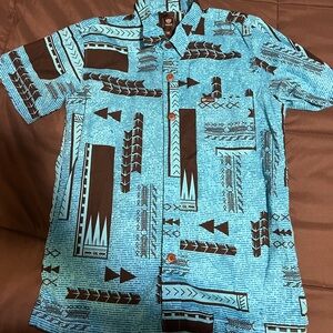 Tanoa boy’s shirt. Size 14